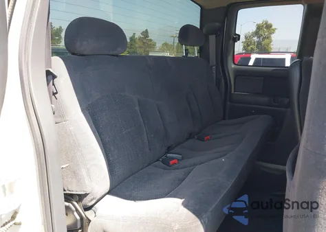 2002 Chevrolet C2500 Ls из США, поврежденный, VIN 1GCHC29U32E117606